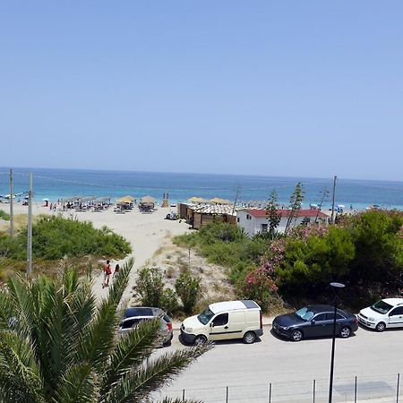Giallomare Aparthotel Marzamemi Exterior foto